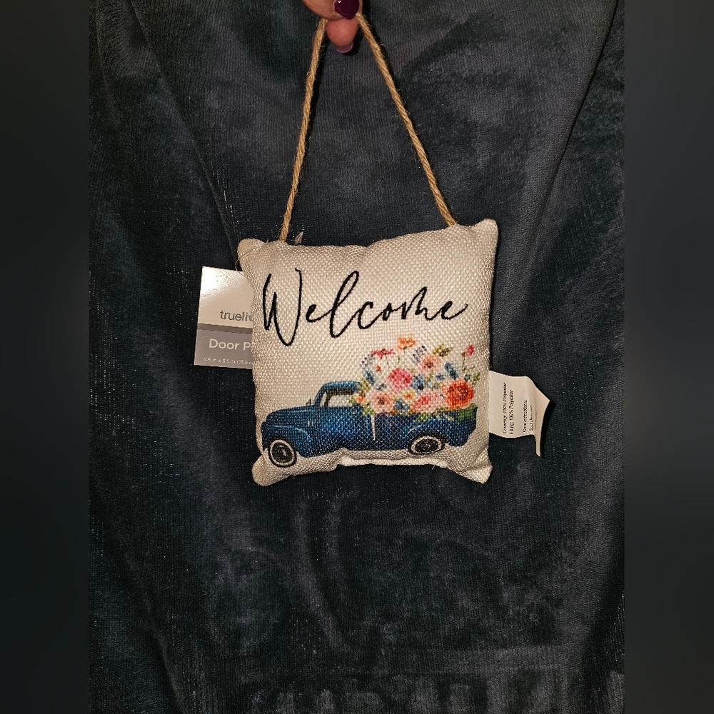 Country Blue Welcome Truck Burlap Hanging Pillow